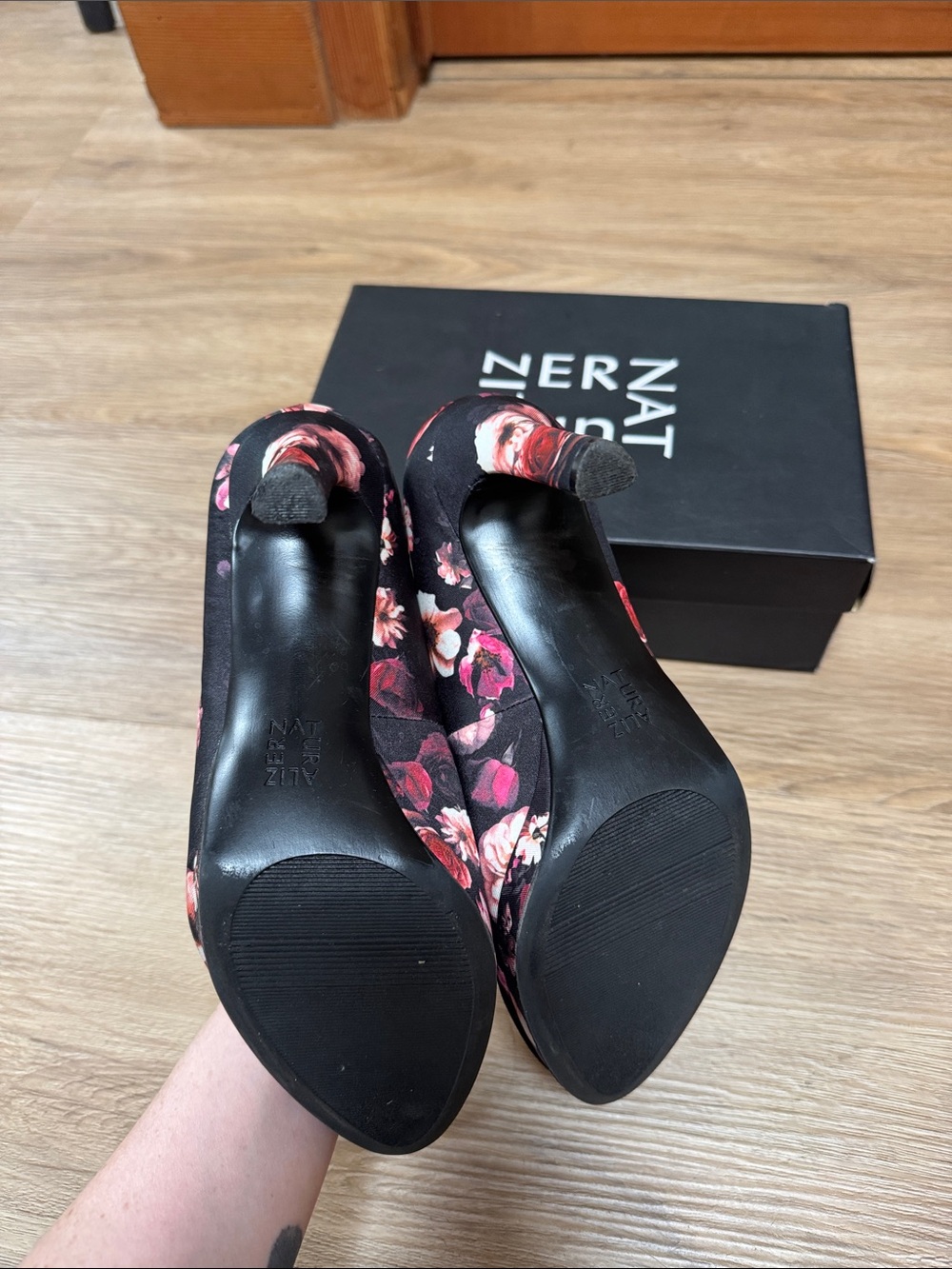 Naturalizer Teresa Floral Print Platform Pumps - Picture 3 of 6